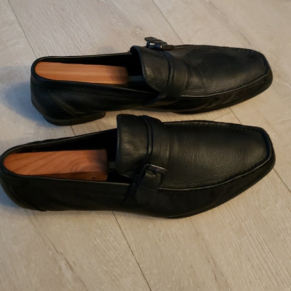 Shoes - Picture 2 of 3